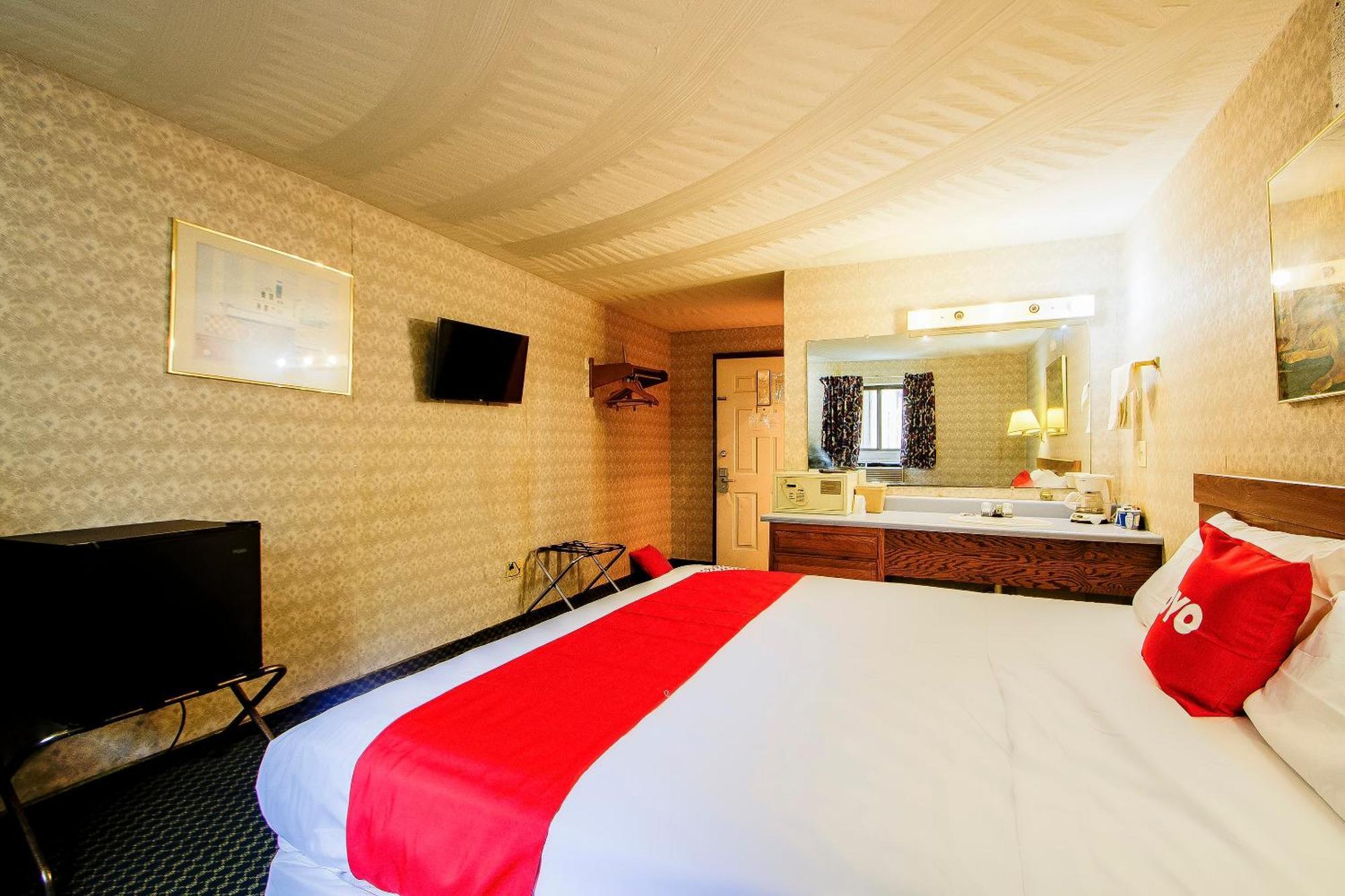Oyo Hotel Chapmanville Inn, Wv - Hwy 119 エクステリア 写真