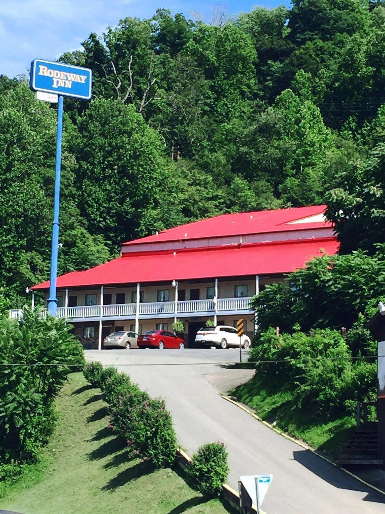 Oyo Hotel Chapmanville Inn, Wv - Hwy 119 エクステリア 写真